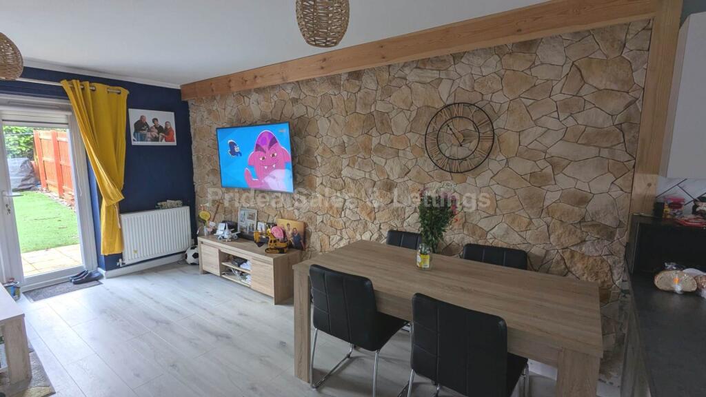 House in West Lindsey, Cherry Willingham CP - View 4
