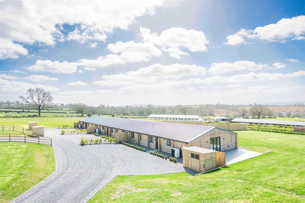 Main image of property: Kerswell, Cullompton