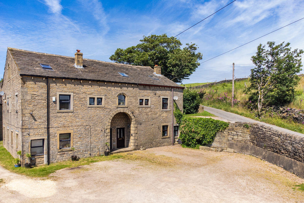 Main image of property: 2 Helm Barn, Helm Lane, Triangle HX6 3DU