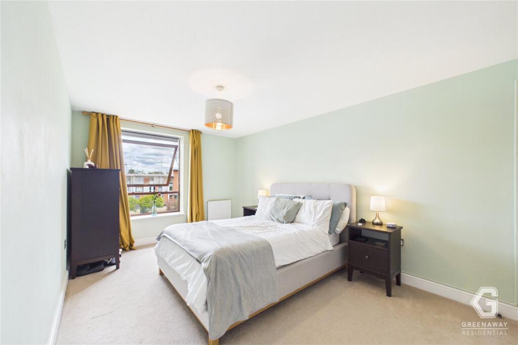 Apartment in Redhill - View 5