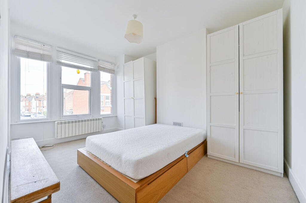 Apartment in London - More