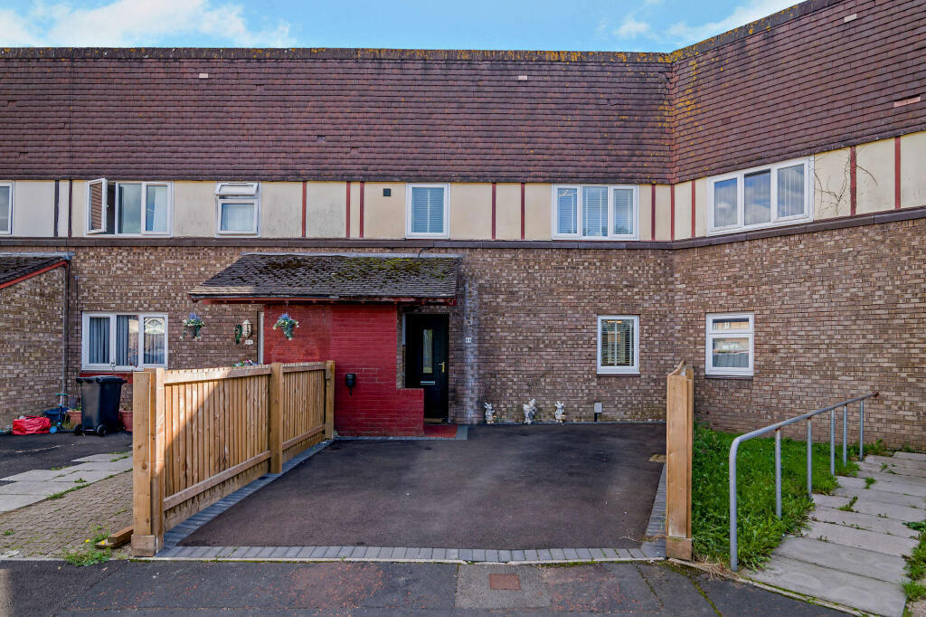 3 Bedroom Terraced in NP10 8WL