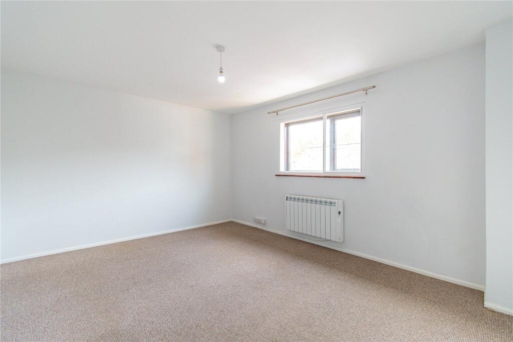Apartment in Swindon - View 4