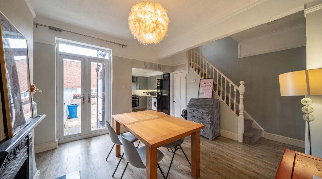 Charnwood Grove, West Bridgford, Nottingham, Nottinghamshire, NG2 - View 4