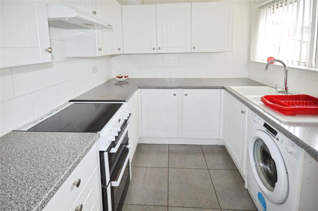 Briar Close, Newhall, Swadlincote, Derbyshire, DE11 photo 2