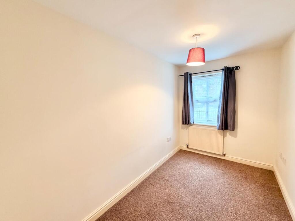 Apartment in Sutton Coldfield, Reddicap Heath - More