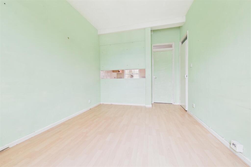Additional image 8 of Flat | Basic Updating | BA1