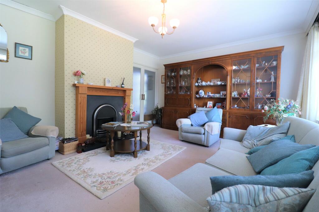 Cresswell Avenue, Taunton, Somerset, TA2 photo 2