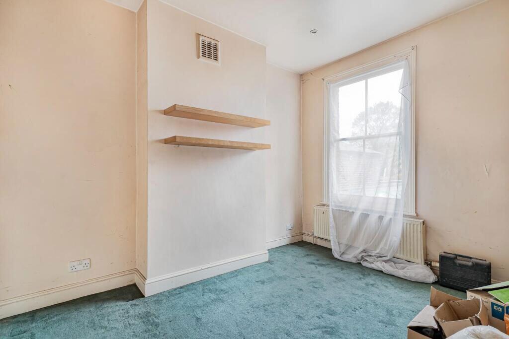 Apartment in London - View 5