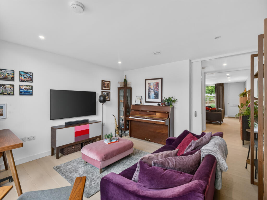 House in St Albans - View 5