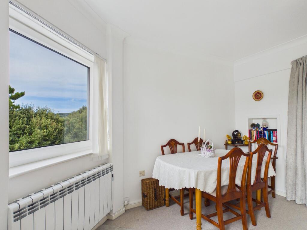 Apartment in Eastbourne, East Sussex - More