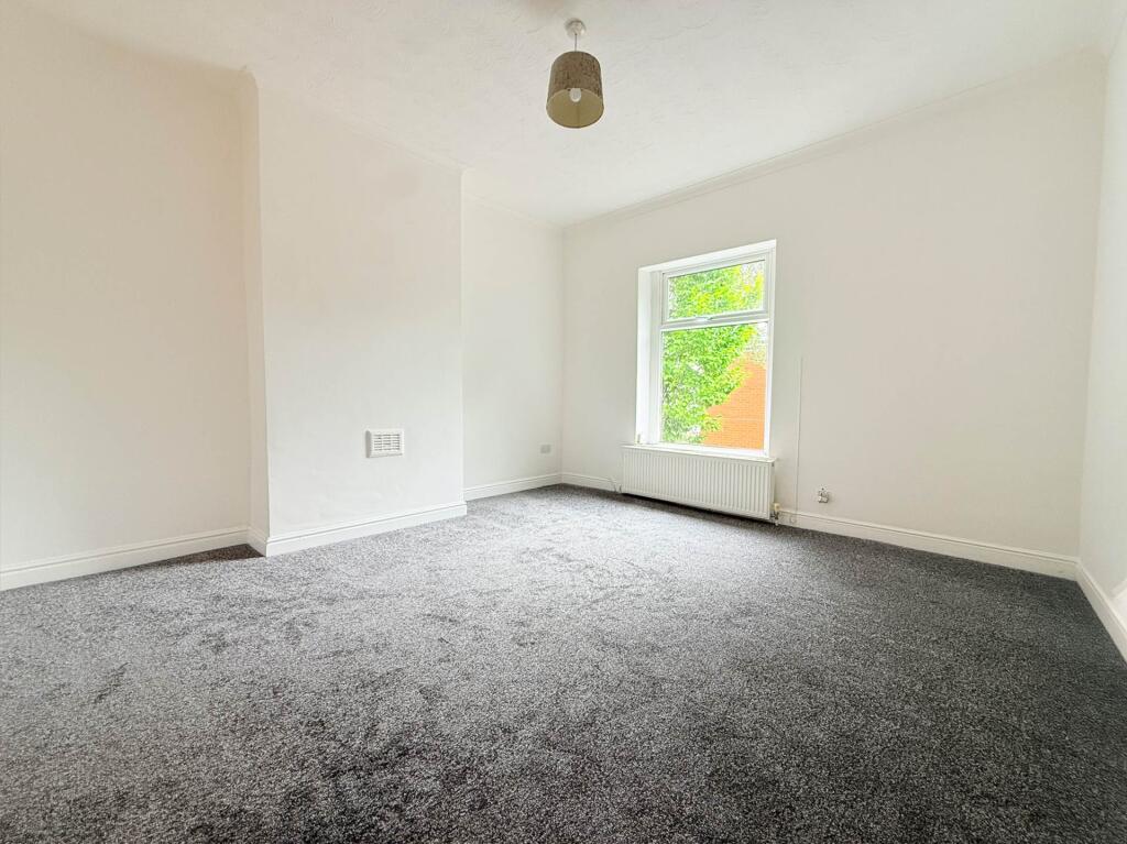 House in Oldham, Greater Manchester - More