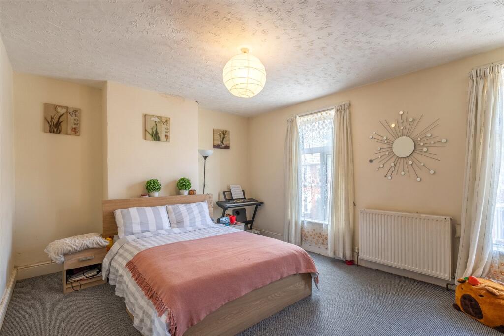 House in Wolverhampton, Tettenhall - View 5