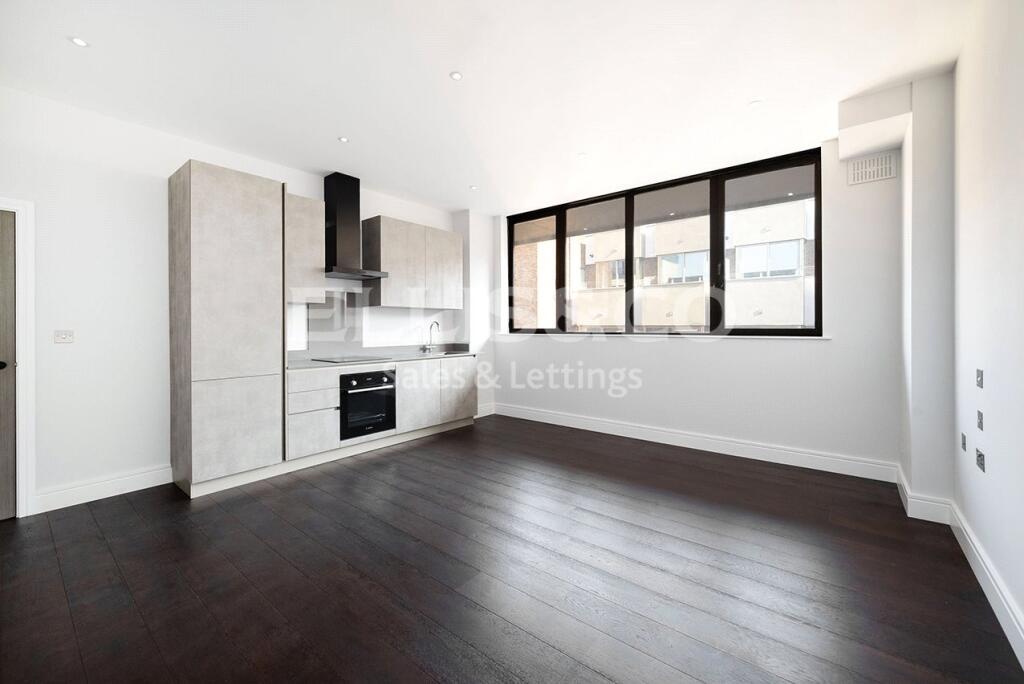 Main image of property: High Road, Whetstone, N20