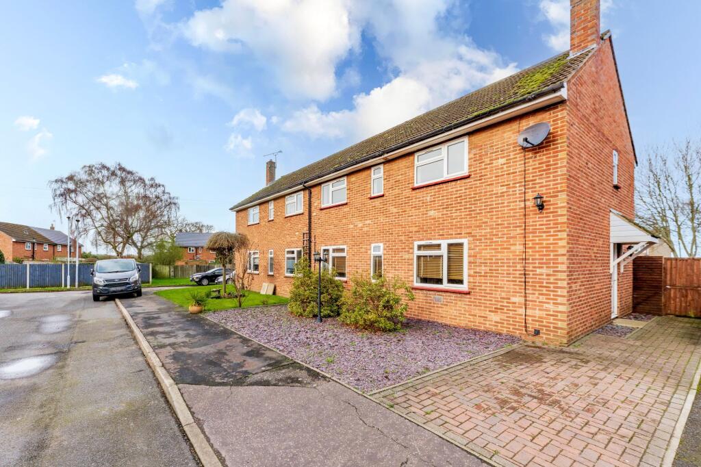 3-bed semi-detached on Ormesby Road, Badersfield, £210,000