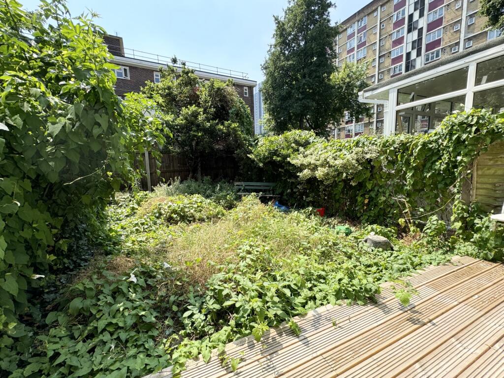 3 bedroom flat for rent