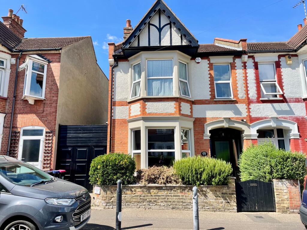 Main image of property: Hainault Avenue, Westcliff-on-sea, Southend-on-sea