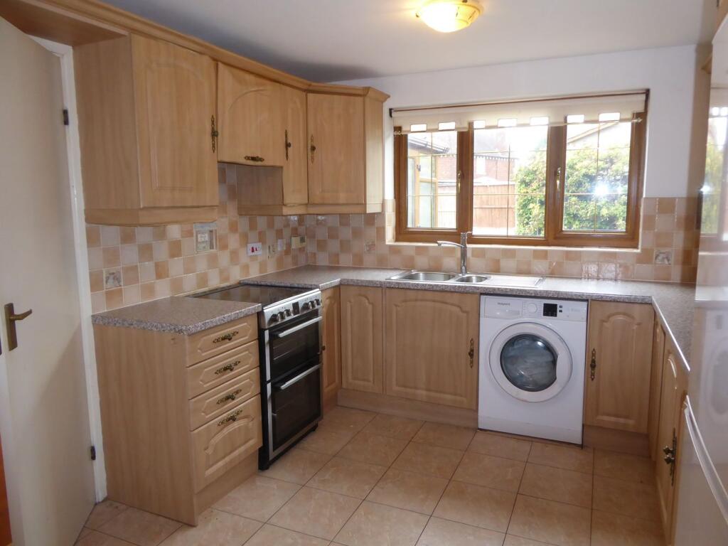 Briarbeck, Shelfield, Walsall, WS4 photo 5