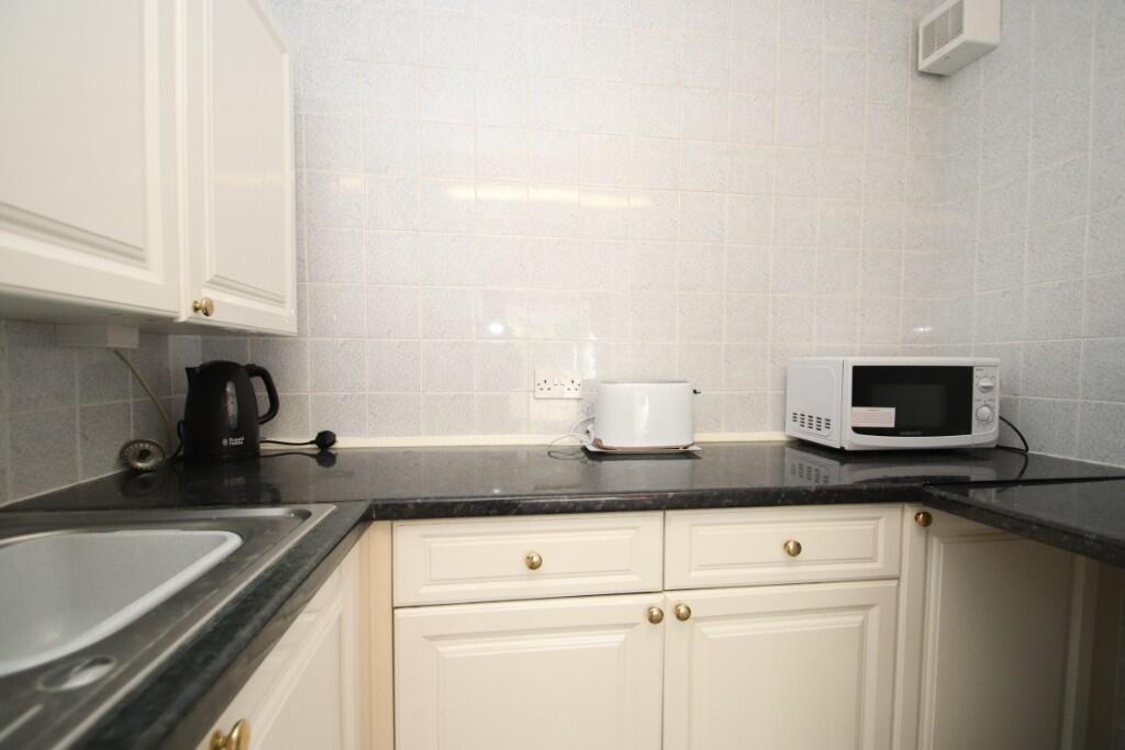 Apartment in Portsmouth - View 5