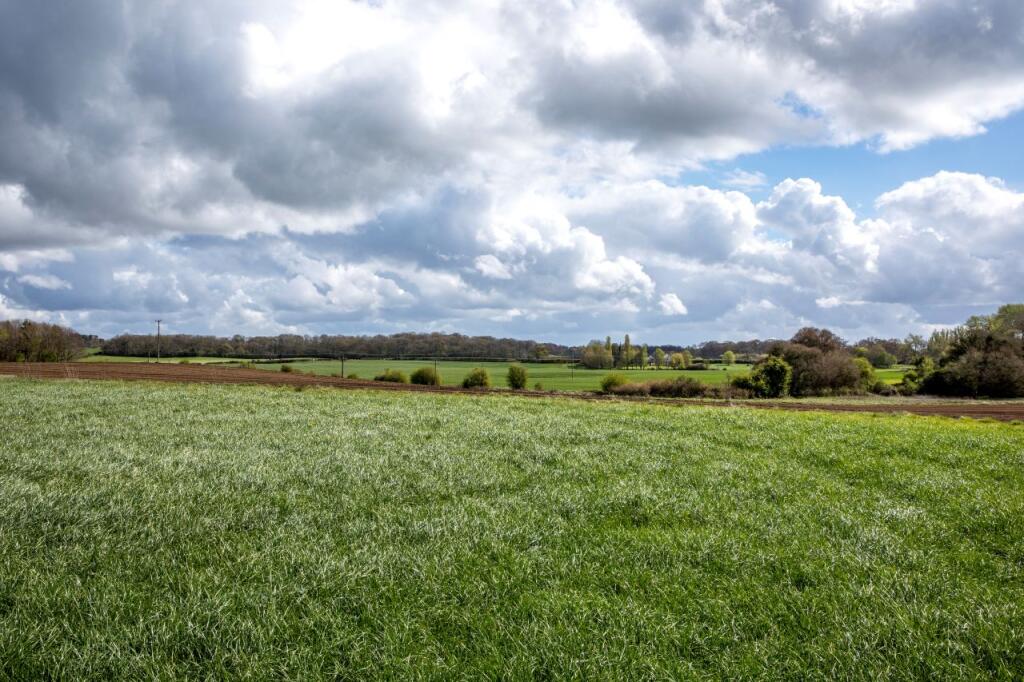 Kintbury Holt Farm Buildings &amp; Land