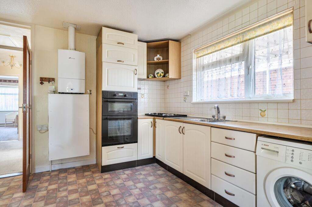 Nore Crescent, Emsworth, PO10 - View 5