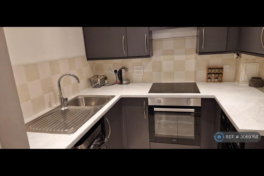 Apartment in Twickenham - View 4