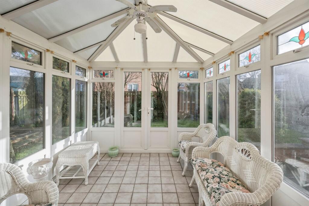 Parkland Drive, Rossington, Doncaster photo 4