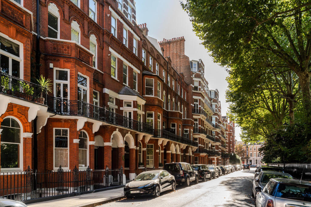 Apartment in London - View 2