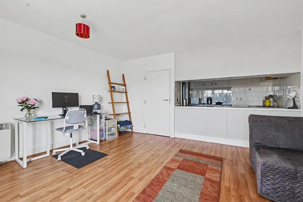 Apartment in London, Willesden Green, Dollis Hill - View 5