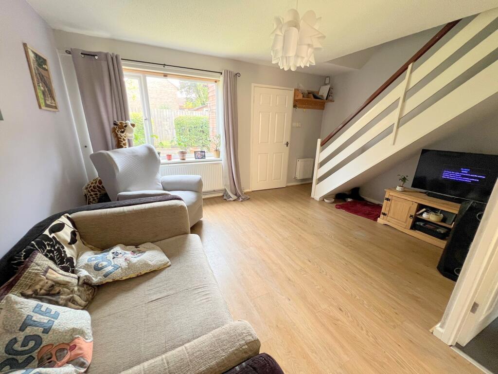 Eastlands, New Milton, Hampshire. BH25 5PH photo 3