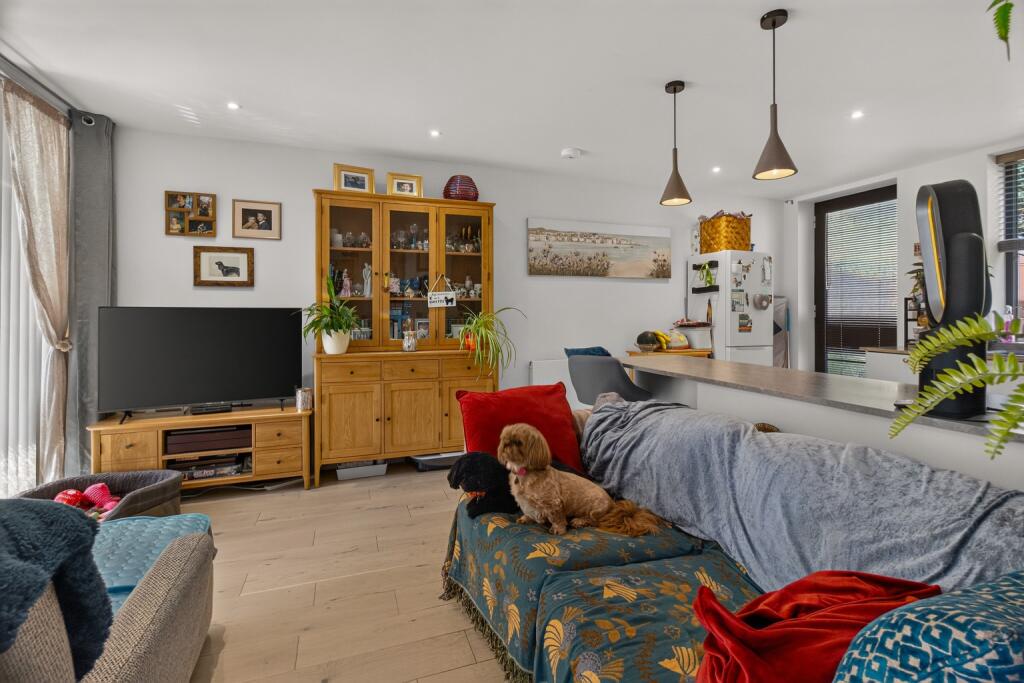 Apartment in Malvern Hills, Malvern - View 3