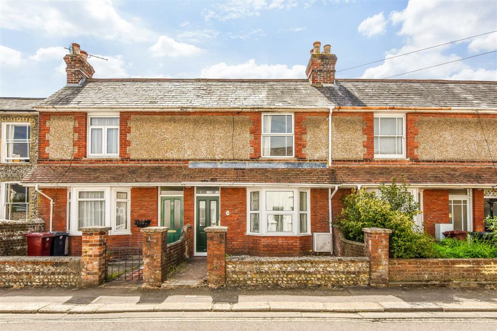 3-bed terraced on Caledonian Road, Chichester, £365,000