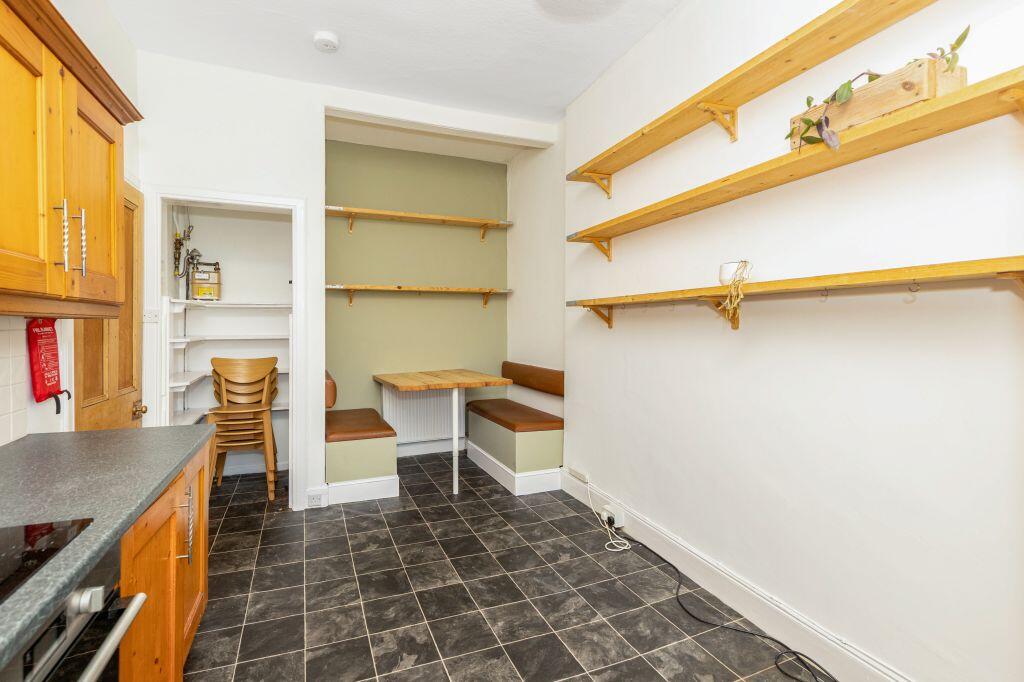 Apartment in Edinburgh - More