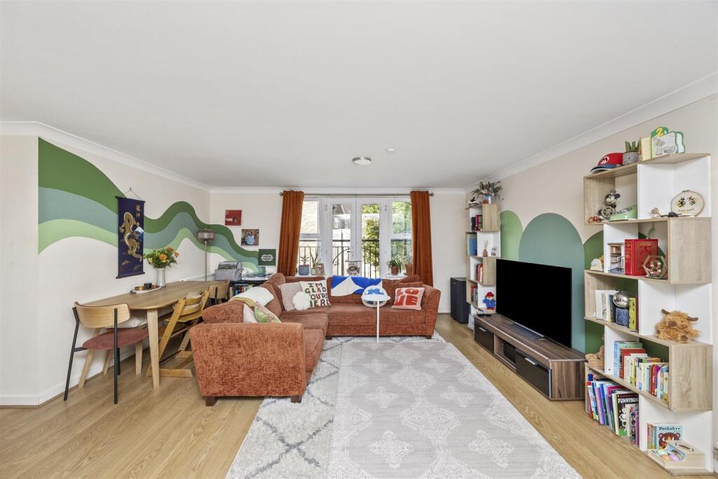Apartment in Redhill - View 5