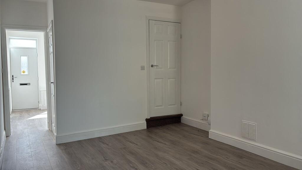 House in Nottingham - View 5