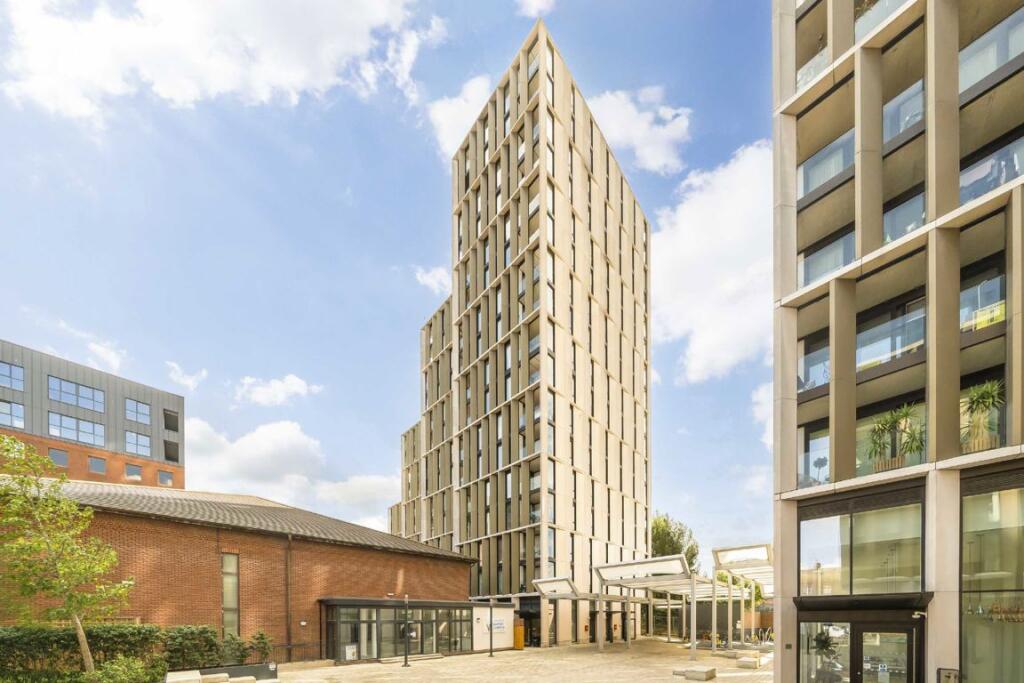 Apartment in Harrow, Greenhill, Wealdstone