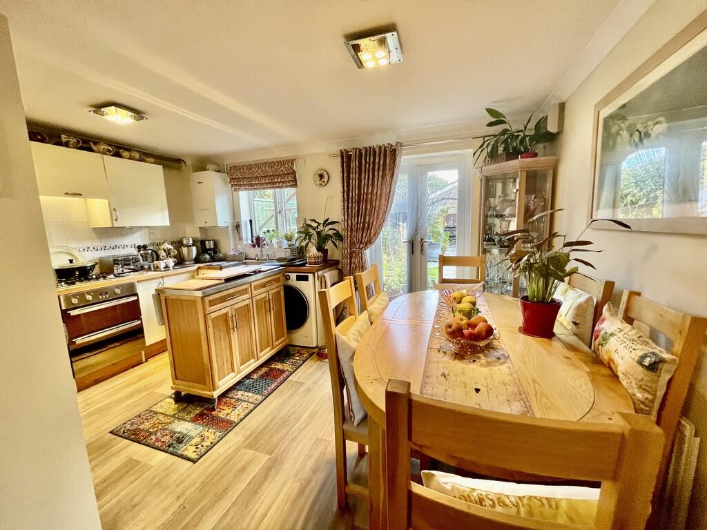 9, Sandringham Close, Whaplode photo 2