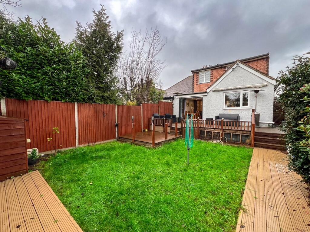 Rosemary Avenue, West Molesey, KT8 photo 4