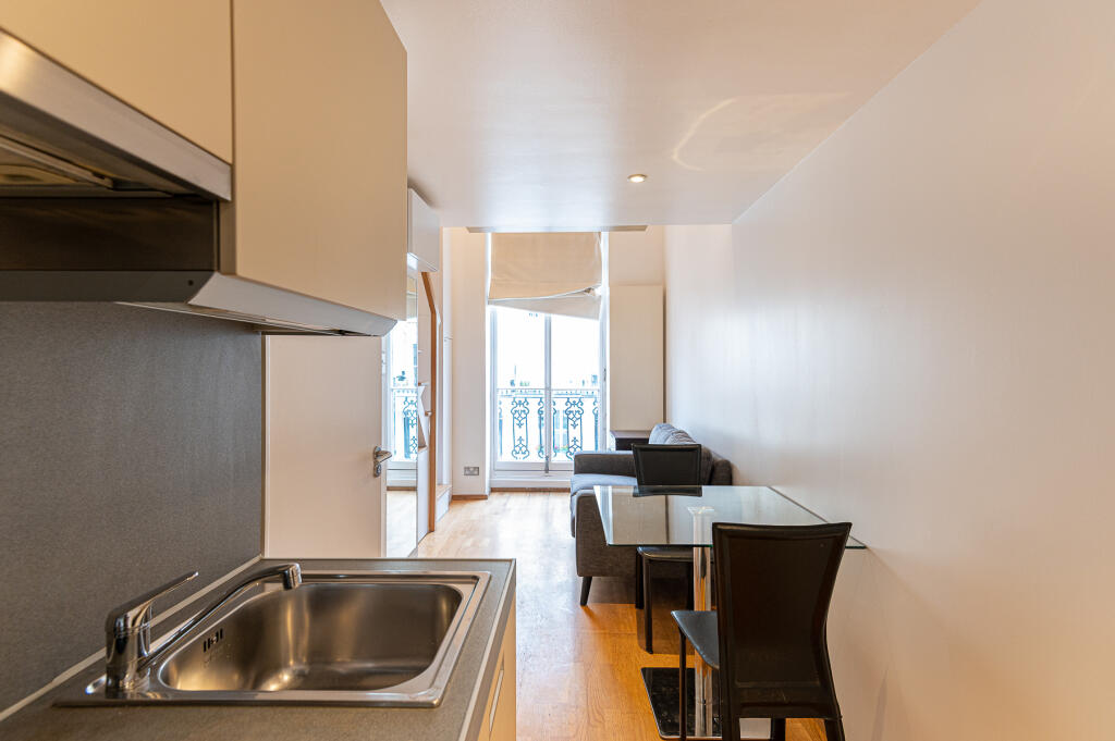 Apartment in London - View 5