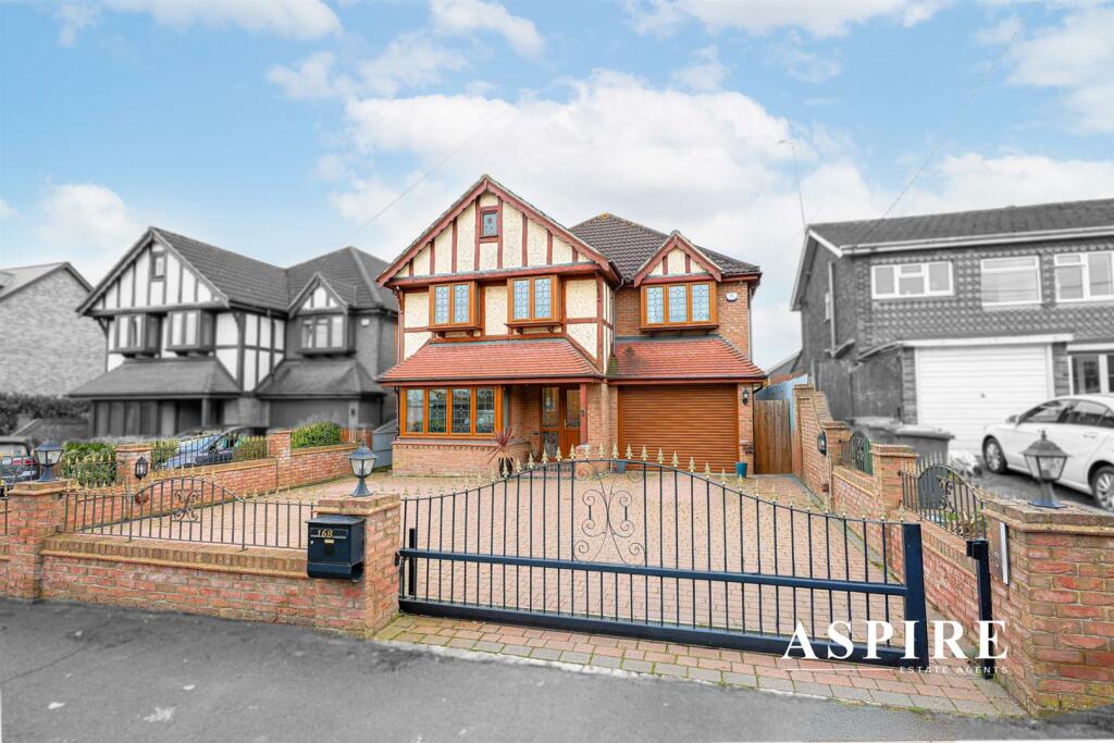 5-bed detached on Daws Heath Road, Rayleigh, £775,000