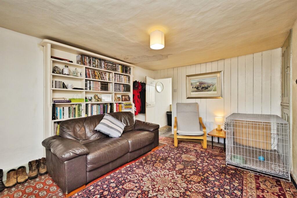House in Crewkerne, Somerset - View 4