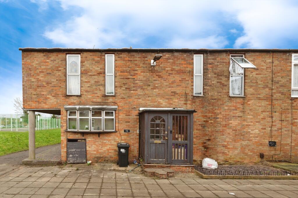 Main image of property: Beeston Courts, Basildon, Essex, SS15