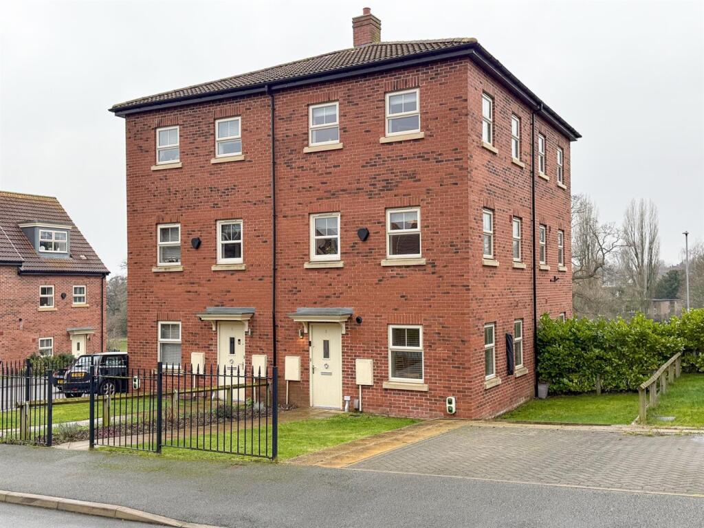 Main image of property: Asket Row, Seacroft, Leeds, West Yorkshire
