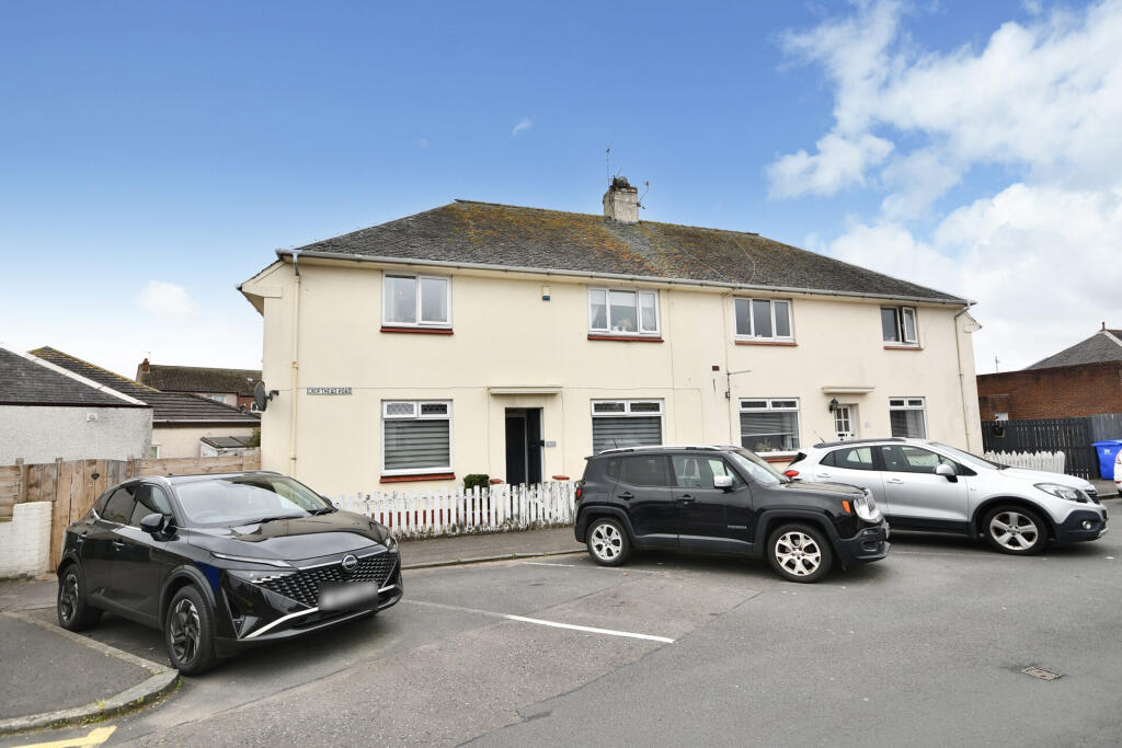 2-bed flat on 36 Crofthead Road, Prestwick, KA9 1HW, £110,000