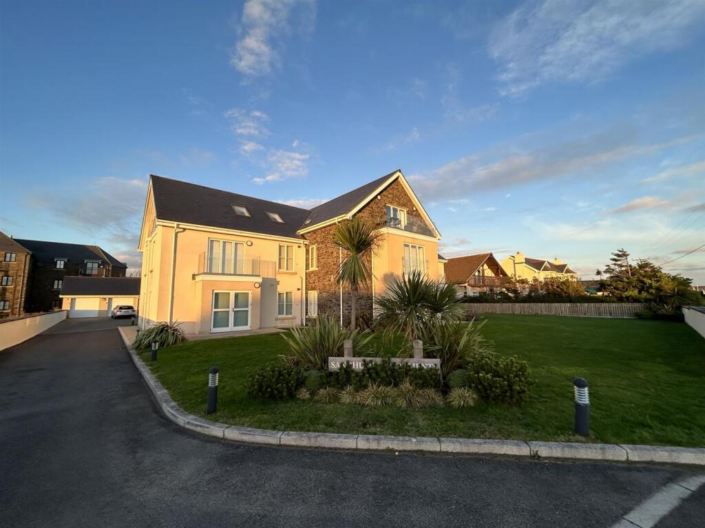 2-bed flat on The Harbour, Burry Port, £210,000