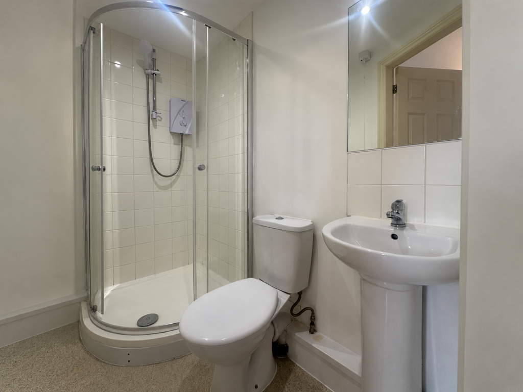 Apartment in Liverpool - More