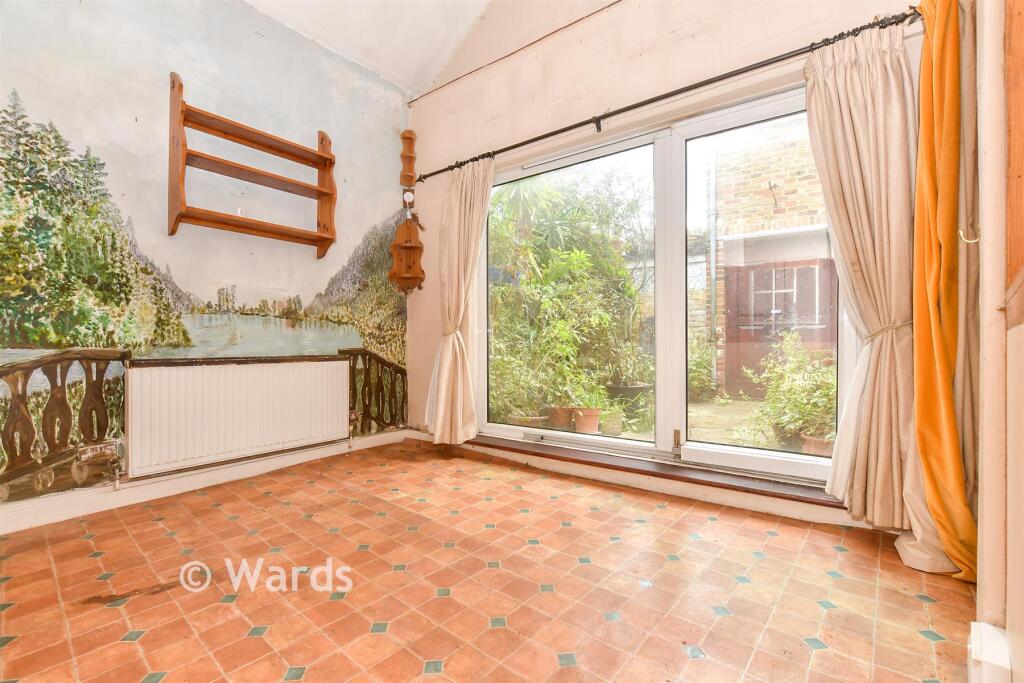 Bowling Street, Sandwich, Kent - View 5
