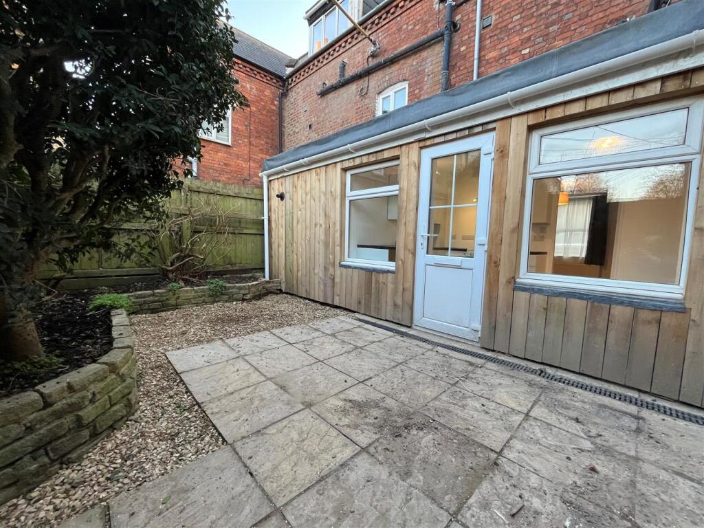 Apartment in Gloucester - View 5