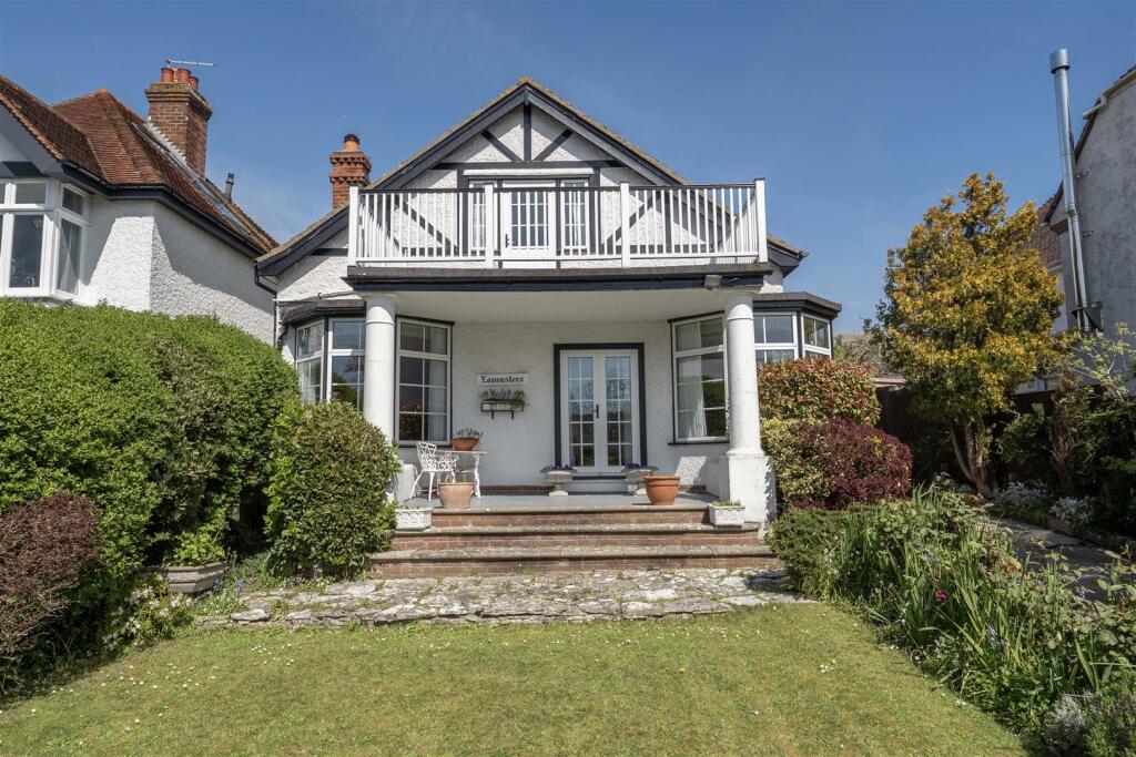 Main image of property: Walrond Road