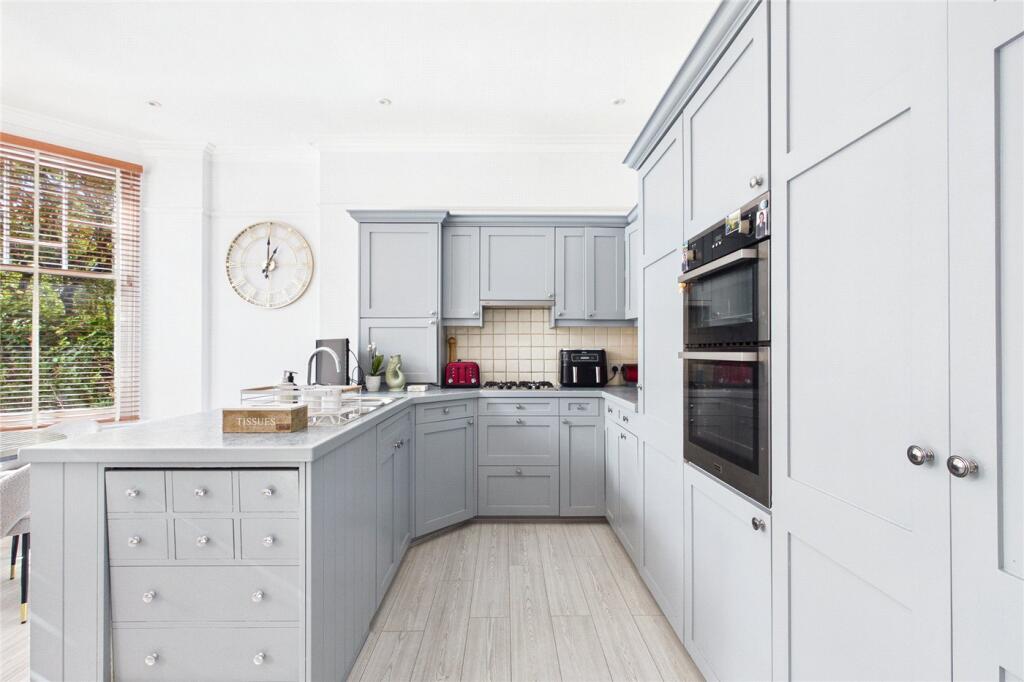 House in London - View 4